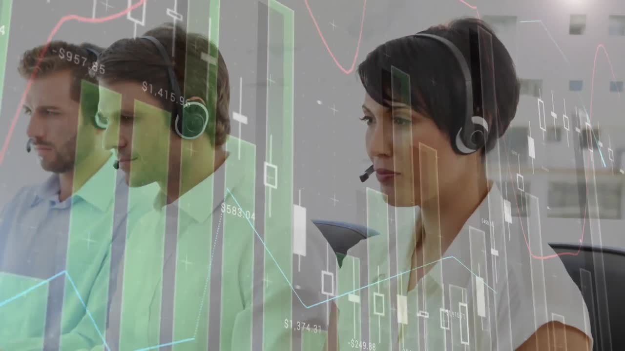 animación de estadísticas y procesamiento de datos sobre una mujer de negocios con auriculares de teléfono