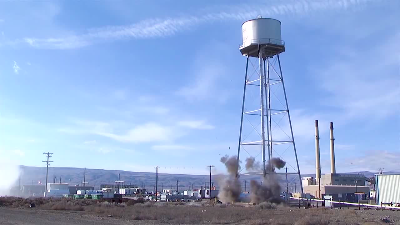 더 깨끗한 에너지를 얻기 위해 오래된 발전소를 폭파하다 3