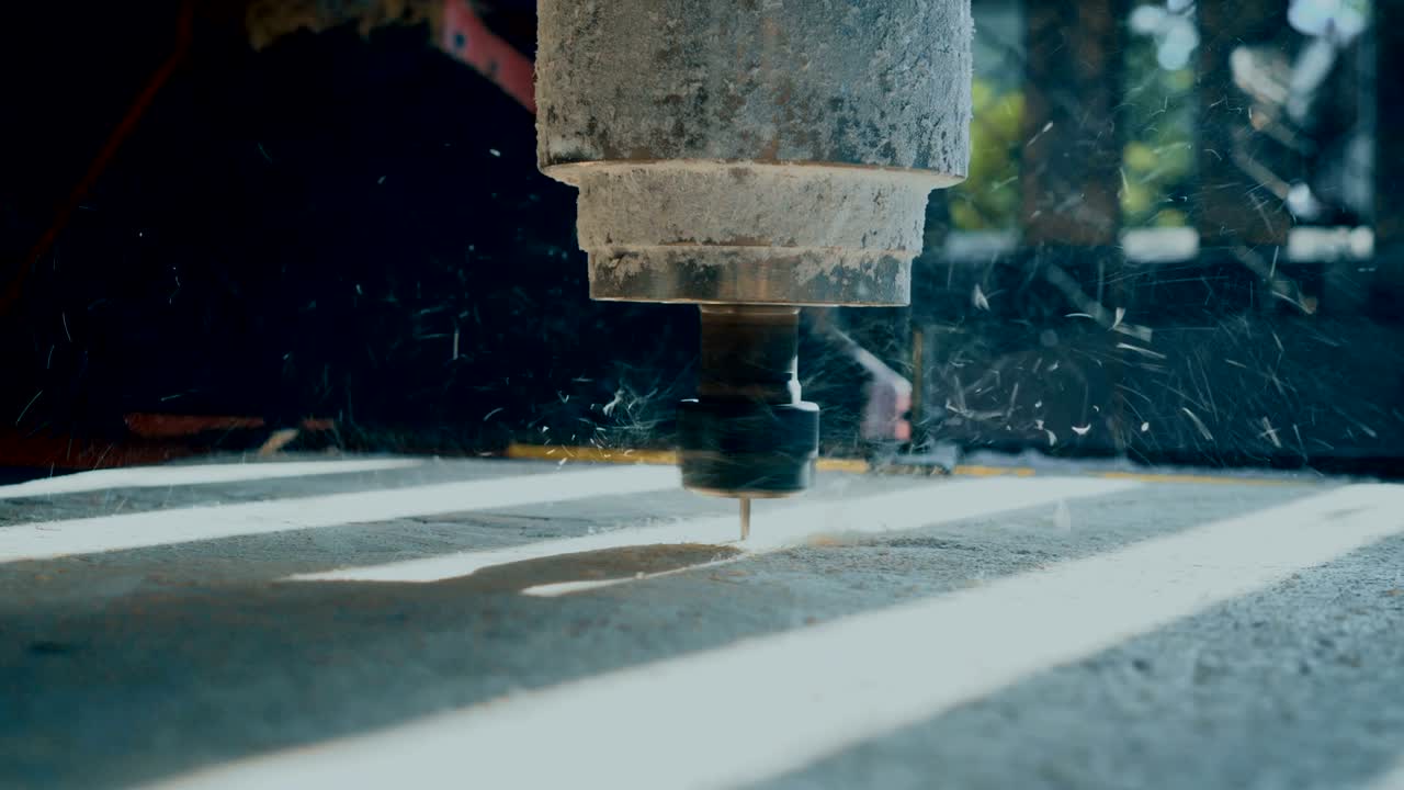 컴퓨터에 의해 자동으로 잘라진 cnc 목재, 클로즈업