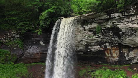 cataratas de hills creek, virginia occidental, ee.uu.