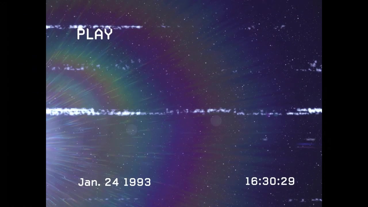 Avvio della riproduzione VHS, feed con glitch che mostra "Jan".