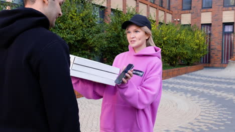 woman delivering fast food