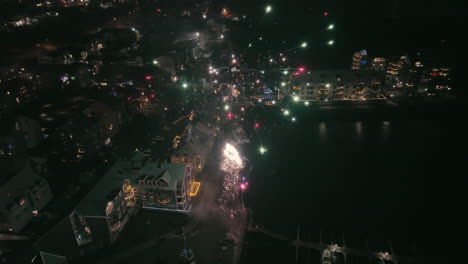 Stabiles-Feuerwerk-Im-Hafen,-Reykjavik-Island