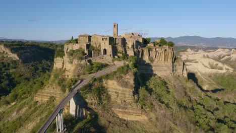 Fixed-View-of-Civita-di-Bagnoregio,-Amazing-Italian-Town-Built-on-Cliff