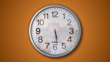 Zeitrafferschleife-Einer-Analogen-Wanduhr-Mit-Orangefarbenem-Hintergrund