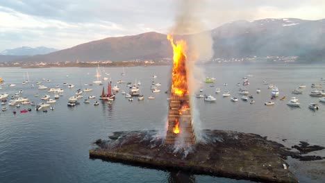 Slinningsbålet-is-an-annual-Midsummer-bonfire-in-Ålesund