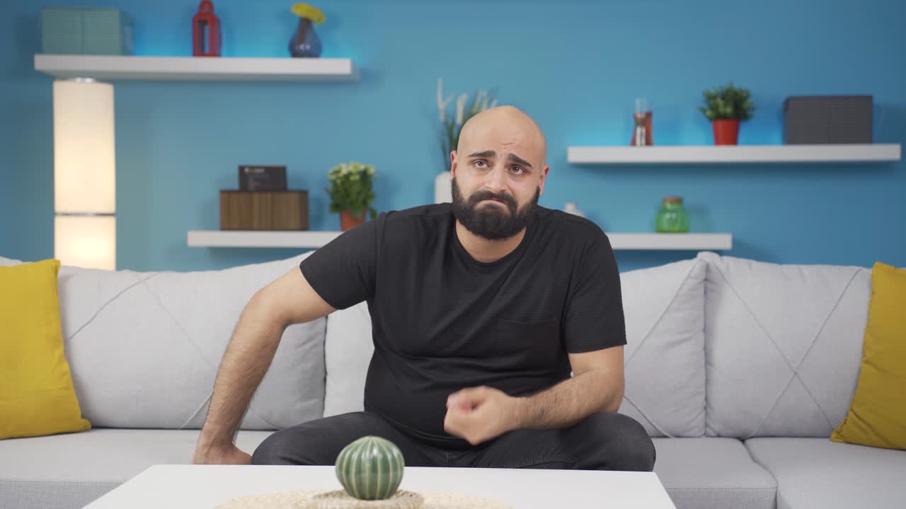 Uomo pensieroso e malinconico