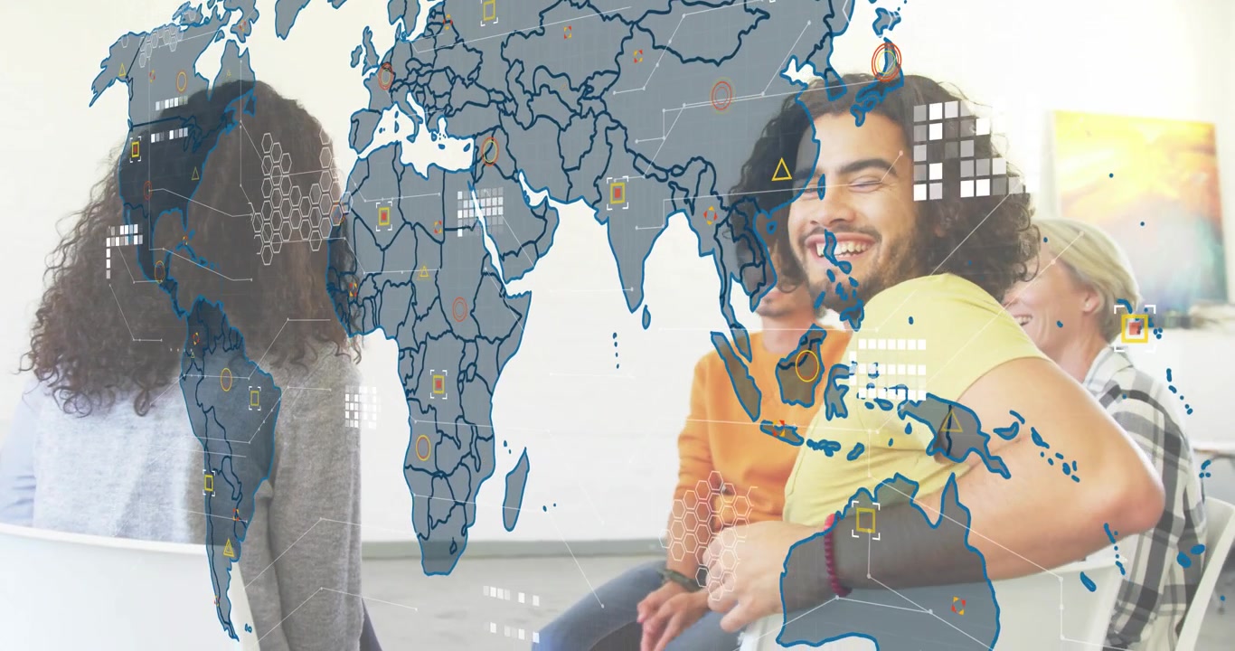 Mapa mundial que se enfoca, iconos animados, equipo de reunión de negocios intercambiando ideas impulsando el trabajo en equipo