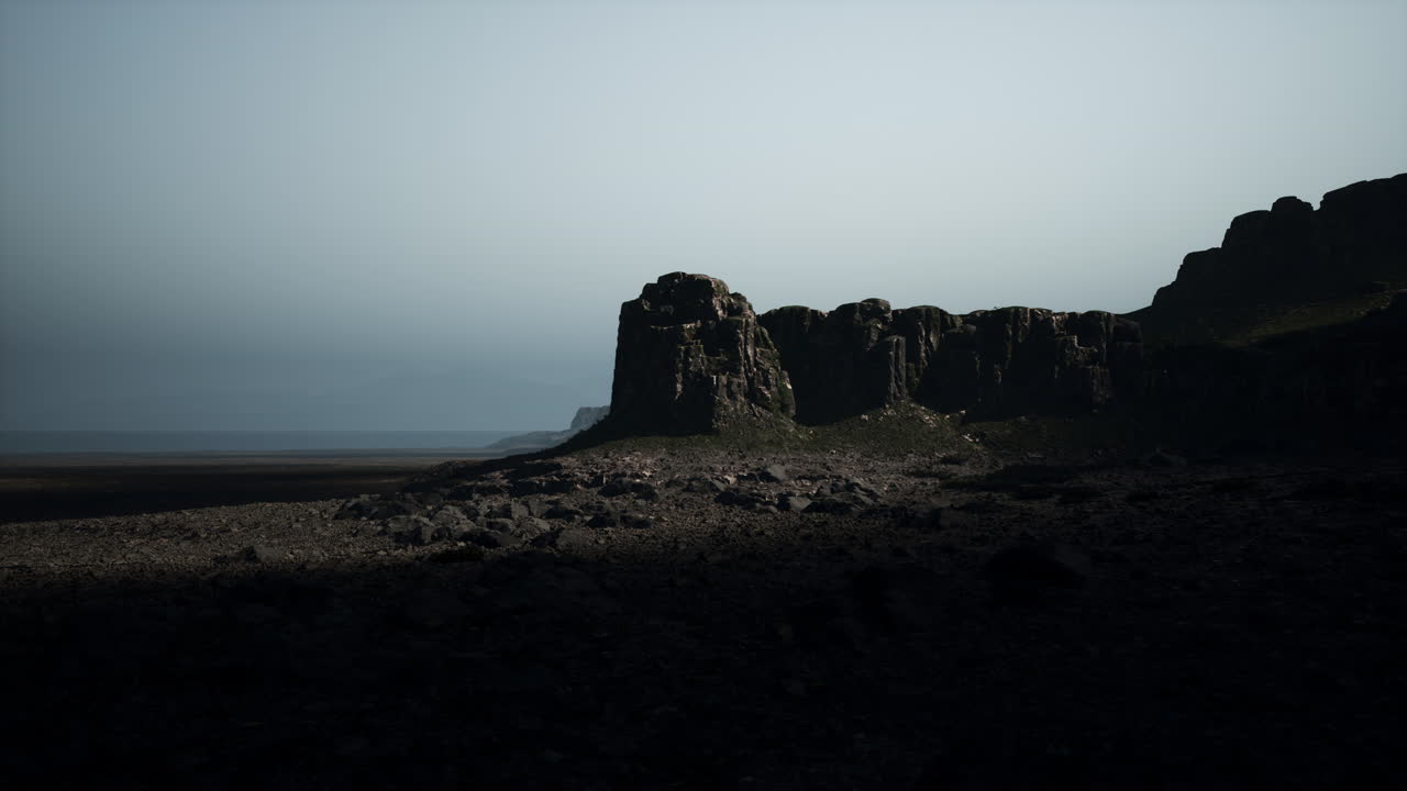 바다를 내려다보는 극적인 절벽