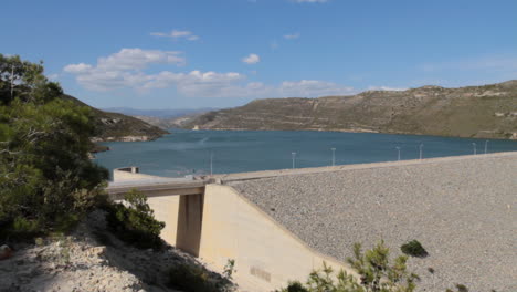 Time-lapse-of-a-huge-water-dam