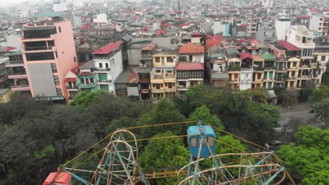 vista aérea de la rueda de la fortuna abandonada de hanoi de día