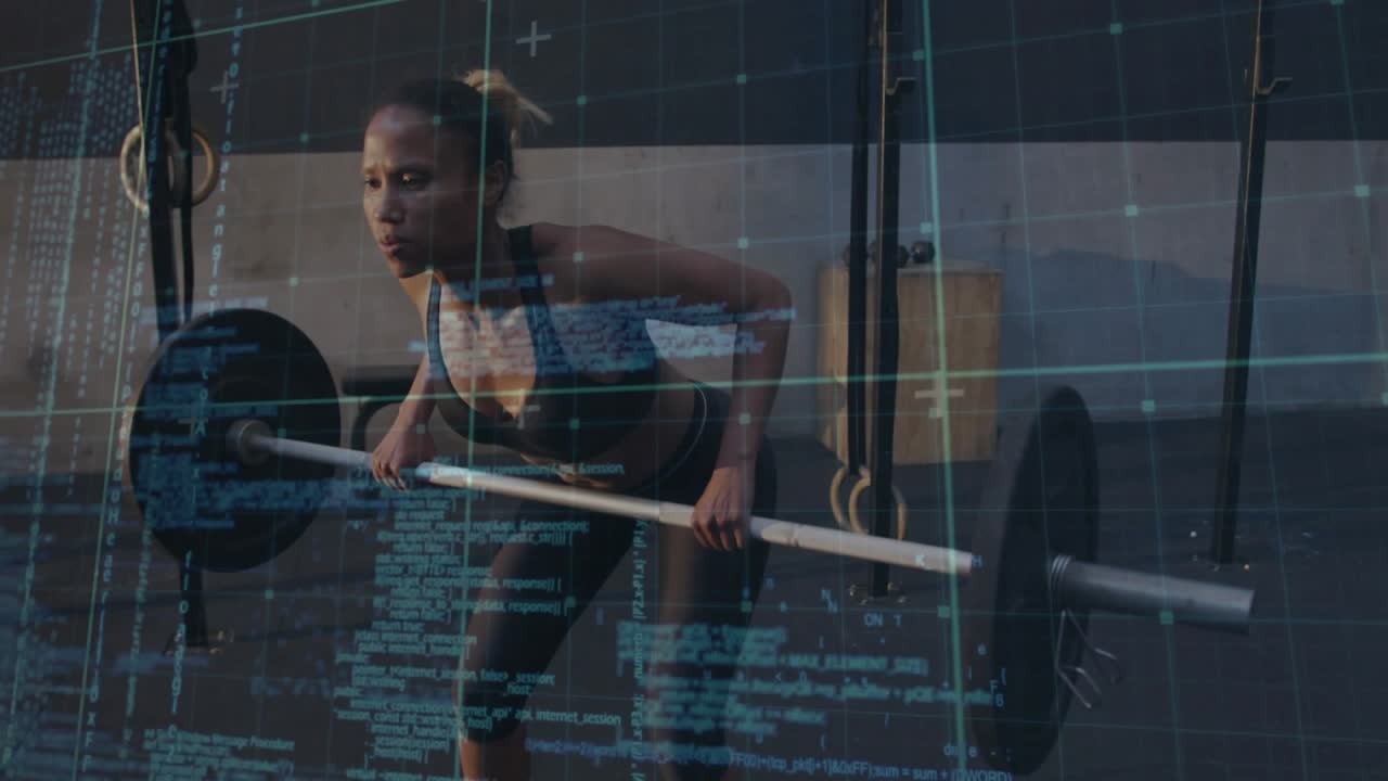 Vertikal video: Kvinde griber vægtstang, spænder hofterne, løfter i fitnesscenter for styrke iført sports-bh, med blåt overlay.
