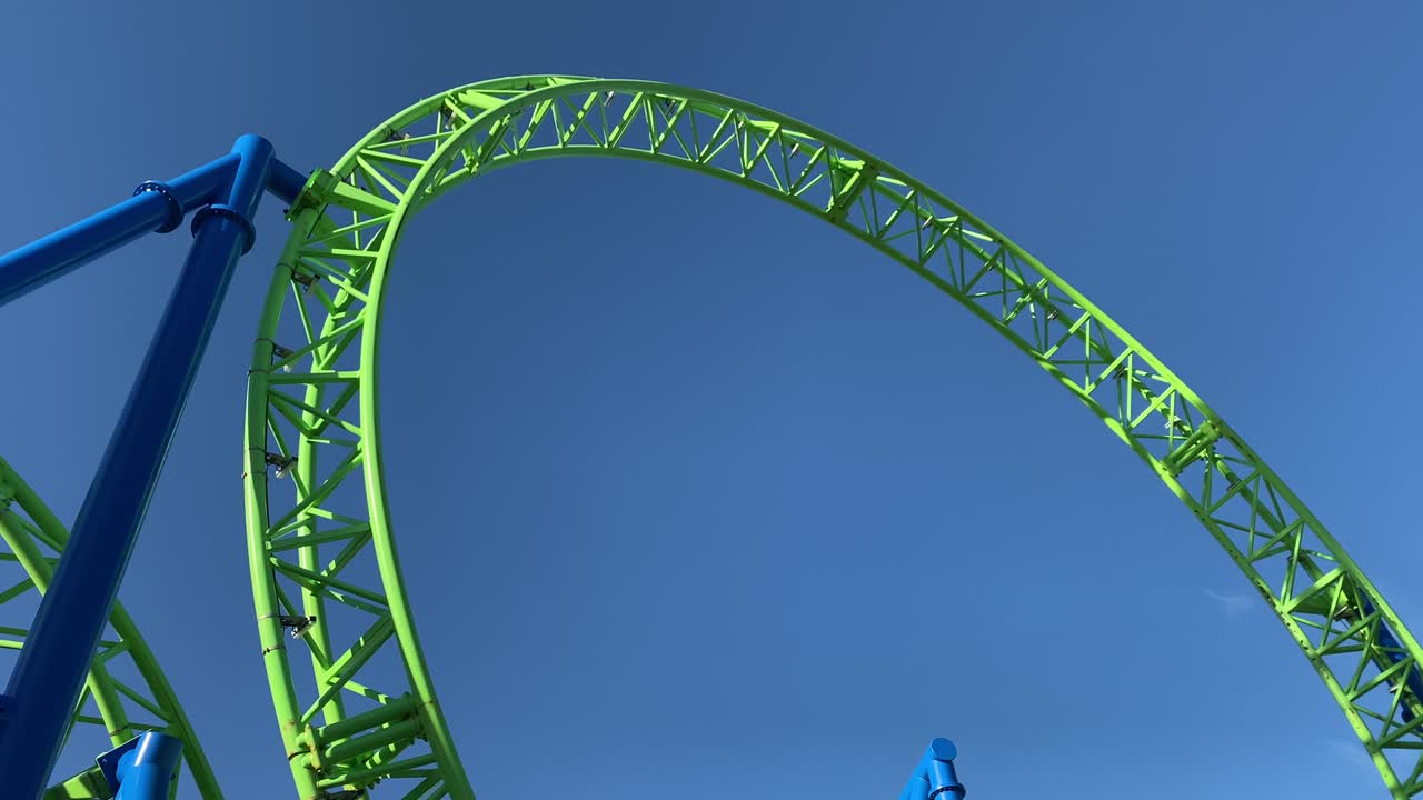 블루 스카이 어머 롤러코스터 엔터테인먼트 레크리에이션 라이드