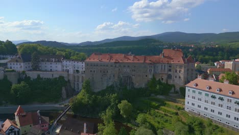 Amazing-aerial-top-view-flight-Krumlov-castlein-czech-republic-Cesky-in-Europe,-summer-of-2023