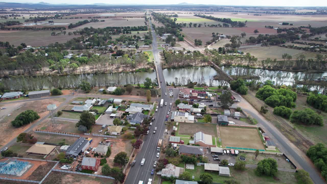 Reversing drone footage of the town of Bridgewater, central Victoria, Australia, May 2025.