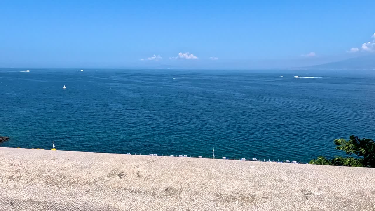 바다와 해안선의 파노라마 뷰