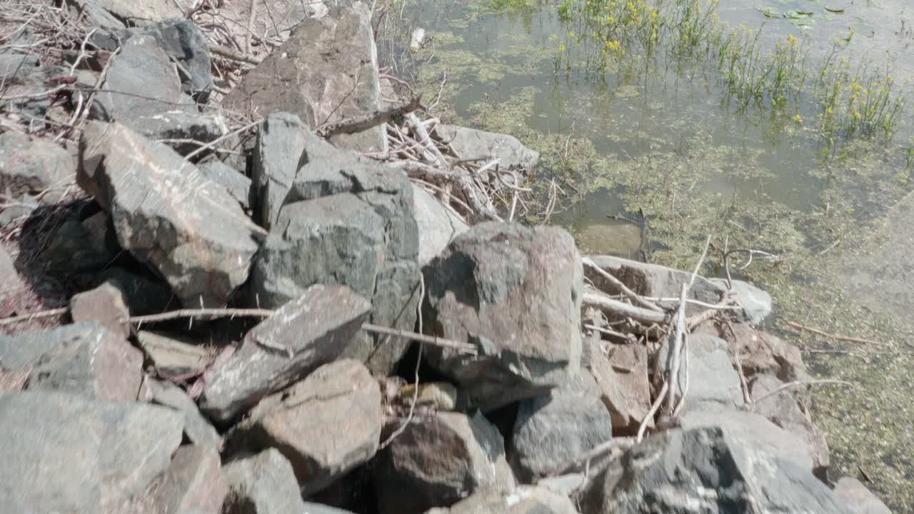 그리스 북부 에 있는 케르키니 호수 - 벨레스 산 에서 촬영 된 공중 영상