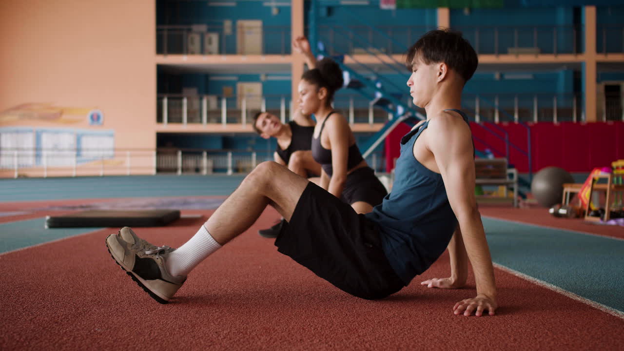 운동 선수 들 이 몸 을 따뜻 하게 하는 것