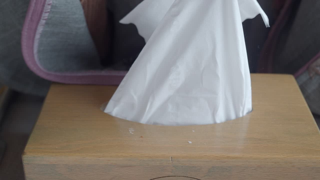 티슈 박스 (tissue box)