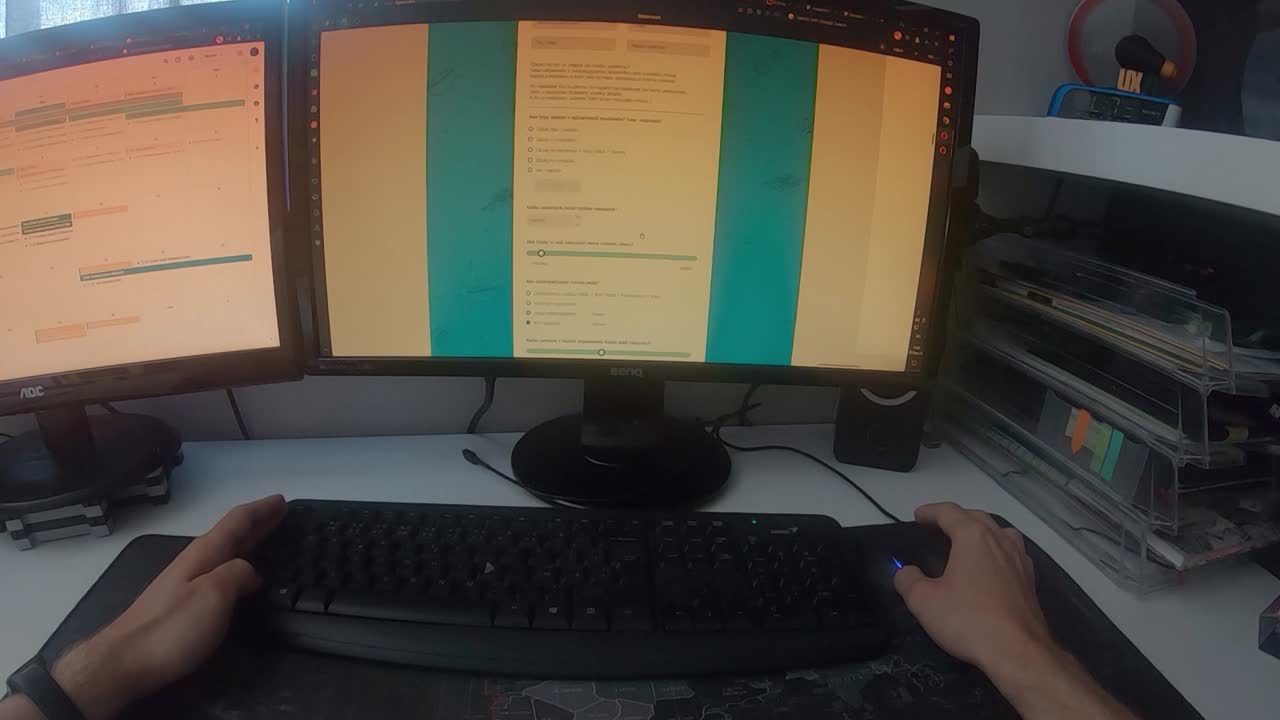 pov 디자이너는 ux ui 앱 디자인을 만들고 피드백을 제공합니다.