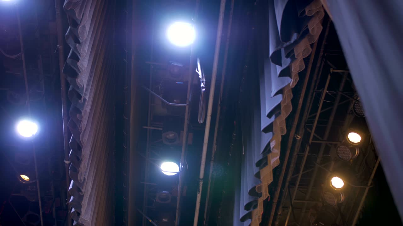 escenas tras bastidores con luces