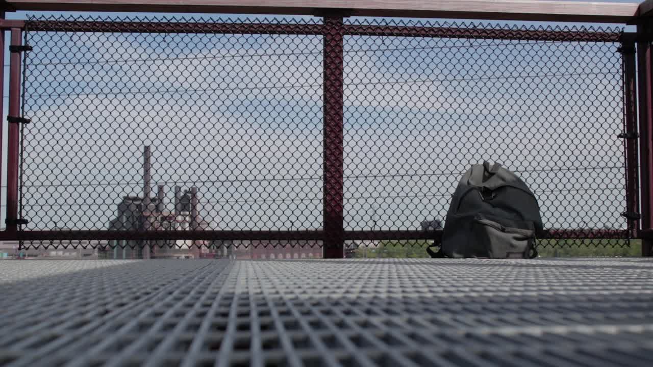 если вы что-то видите, скажите об этом