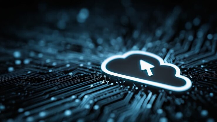 Illustration af Cloudcomputing med Upload-ikon på en printpladebaggrund, der fremhæver avanceret teknologi og konnektivitet inden for digital dataadministration