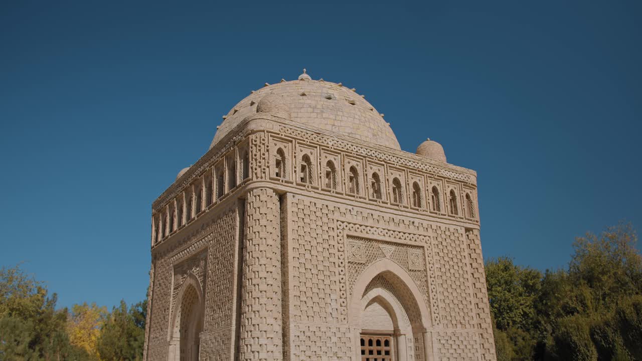 bukhara uzbekistán fuera del mausoleo de ismail somoni