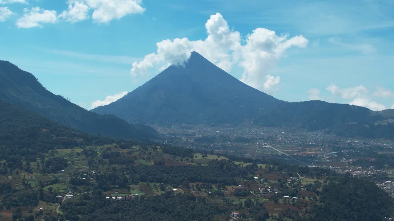 Vulkan Santa María i højlandsdalen nær Quetzaltenango Xela, Guatemala