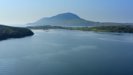 Barnaderg-Bay,-Letterfrack,-Connemara,-County-Galway,-Irland,-Juli-2021