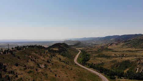 Ein-Drohnenschuss-über-Den-Hogsback,-Golden-Co