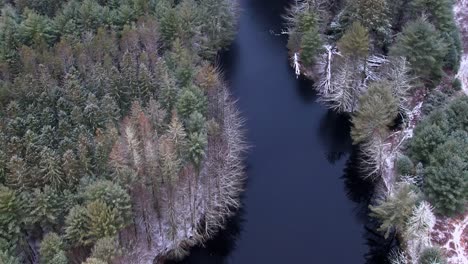 Aerial-drone-video-footage-of-a-beautiful-snowy,-foggy-day-with-low-clouds-in-the-Appalachian-mountains-during-winter