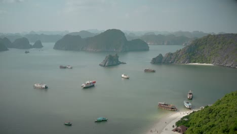 ha long bay samolotem 14