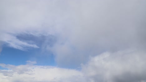 Zeitraffer-Von-Wolken-Und-Blauem-Himmel