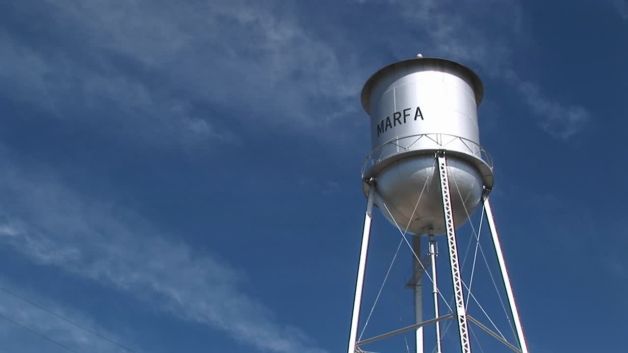 plano medio de la torre de agua de marfa