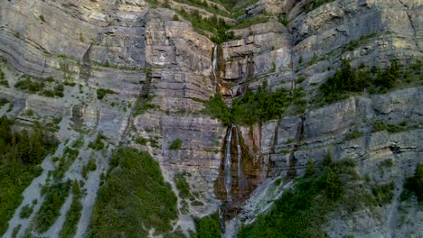 velo de novia cae en el cañón de provo