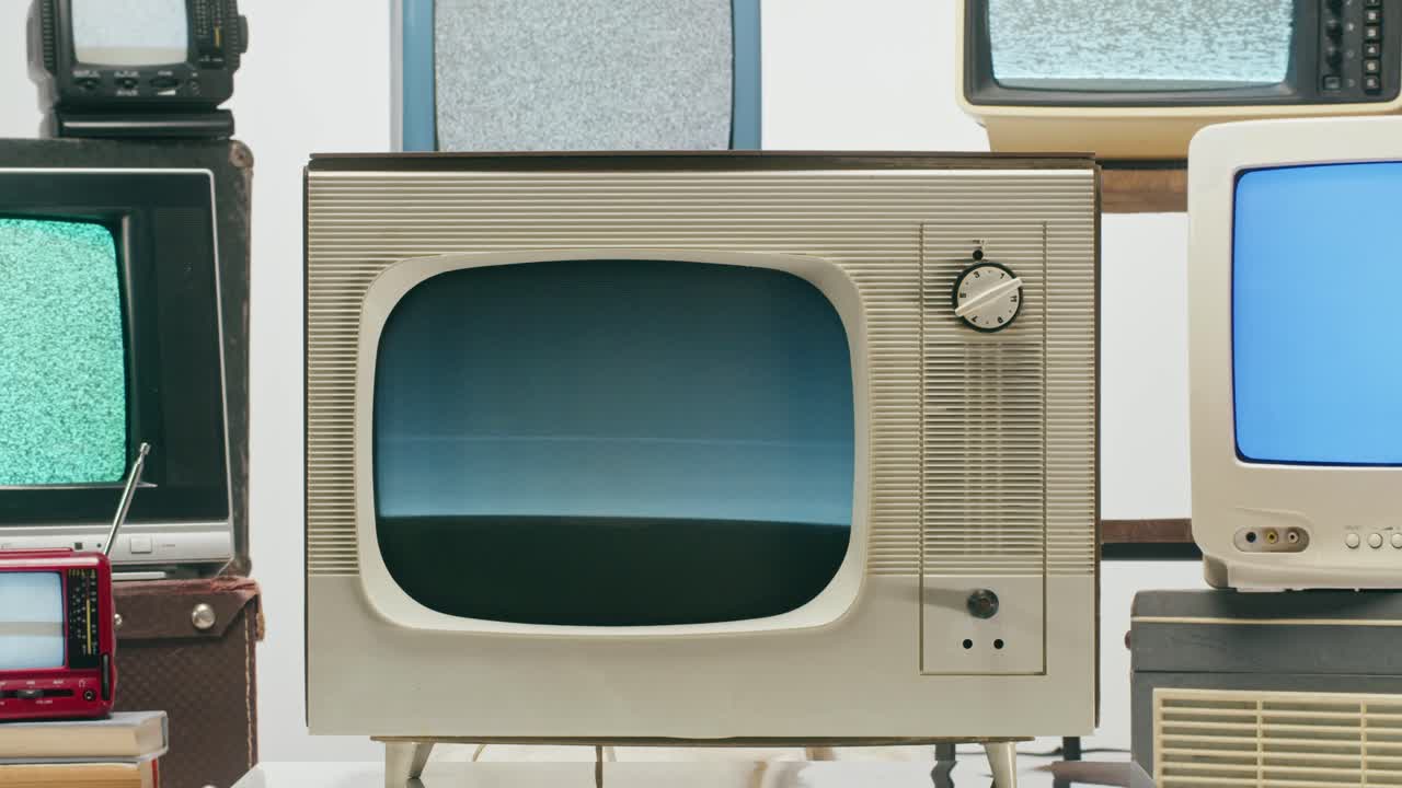 Collezione di televisori vintage retro