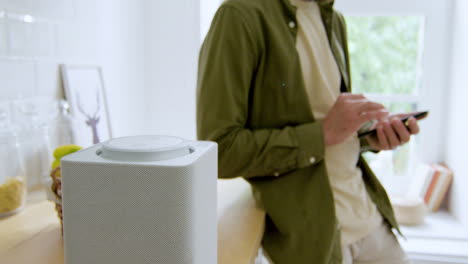 Close-up-view-of-smart-speaker-in-the-kitchen