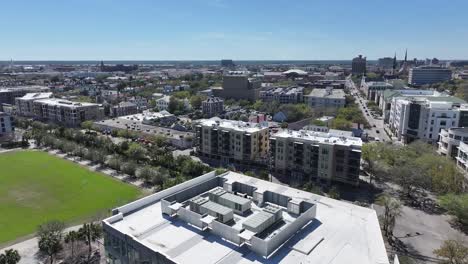 Downtown-Charleston-South-Carolina-on-beautiful-sunny-day