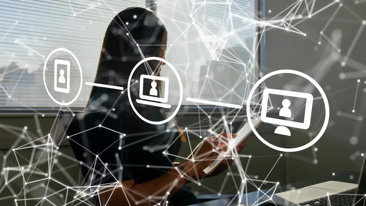 animación de conexiones con íconos sobre mujer de negocios biracial con tableta en la oficina