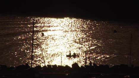 puesta de sol sobre la costa brava