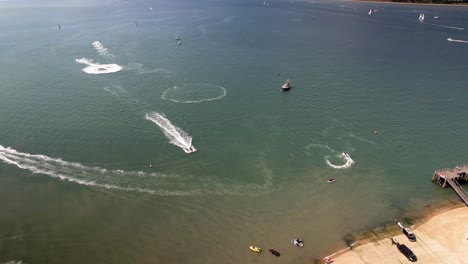 Wassersport-Am-Calshot-Beach-–-Calshot-Aktivitätszentrum-Im-Vereinigten-Königreich