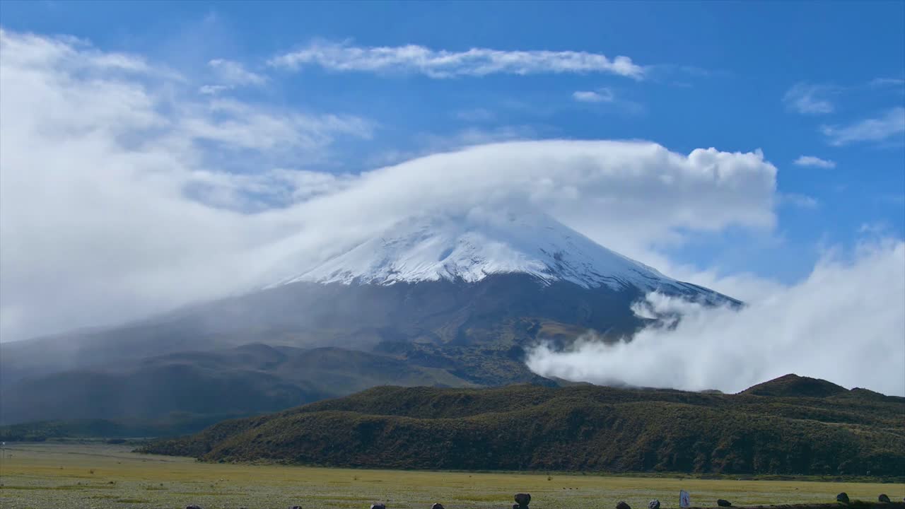 Cotopaxi volcano is located in ecuadorian highlands