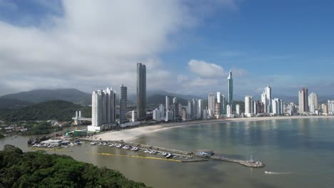 aerial vídeo of balneario camboriu beach, on the coast of santa catarina state, in south brazil