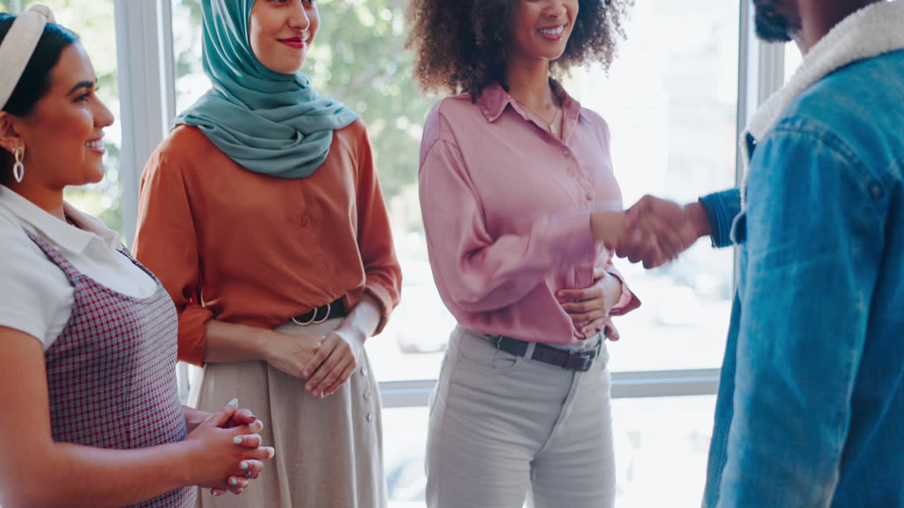 trabajo en equipo, gente de negocios y apretón de manos