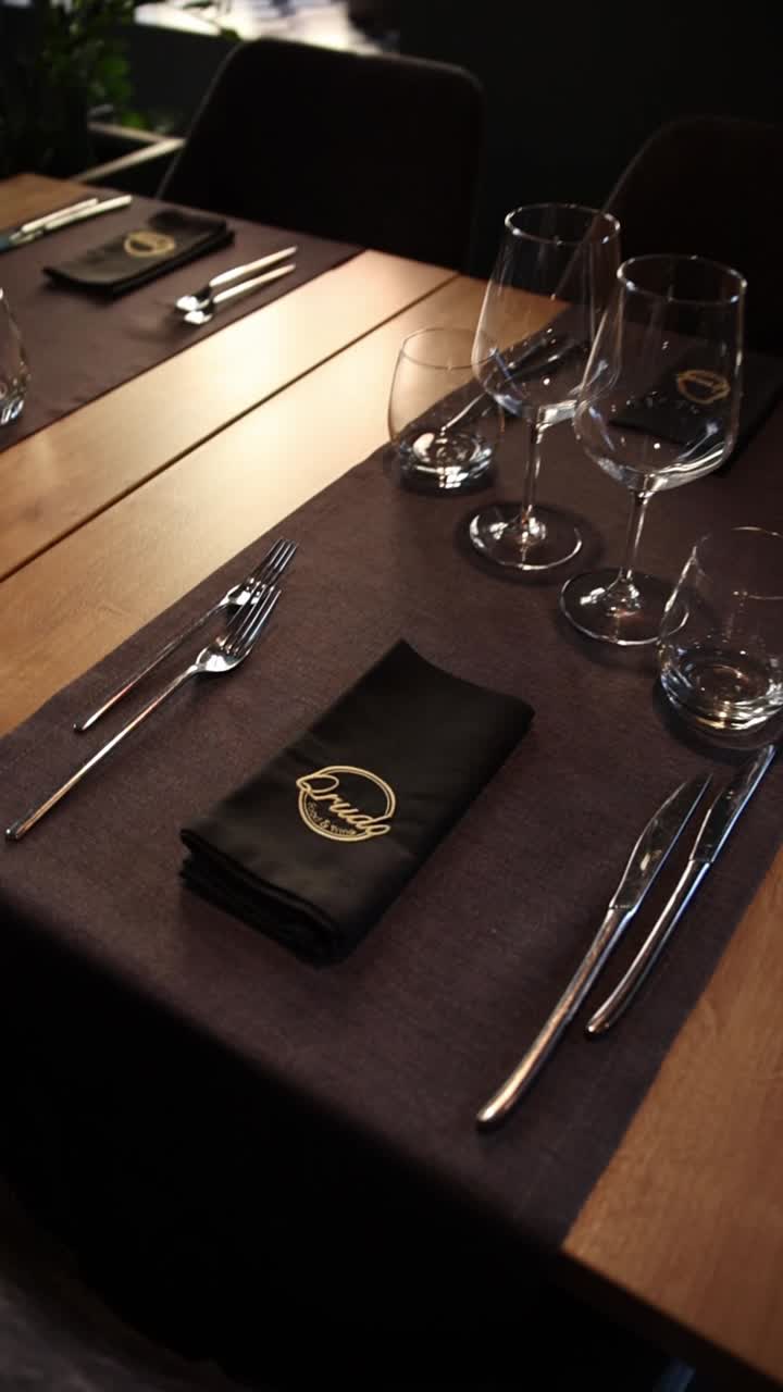 Elegant Restaurant Table Setting