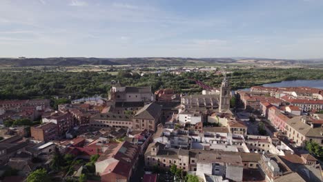 Aerial-View-Of-The-Church-Of-Santa-María-La-Mayor-In-Talavera-De-La-Reina