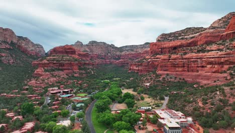 Destino-Turístico-De-Lujo-Con-Resort-Y-Spa-En-Sedona-Red-Rocks,-Arizona,-Ee.uu.