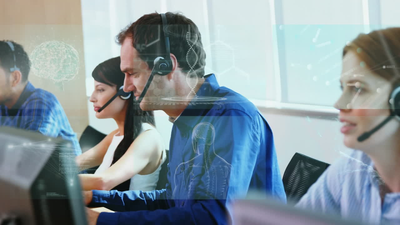 animación del procesamiento de datos médicos sobre personas de negocios que usan auriculares telefónicos