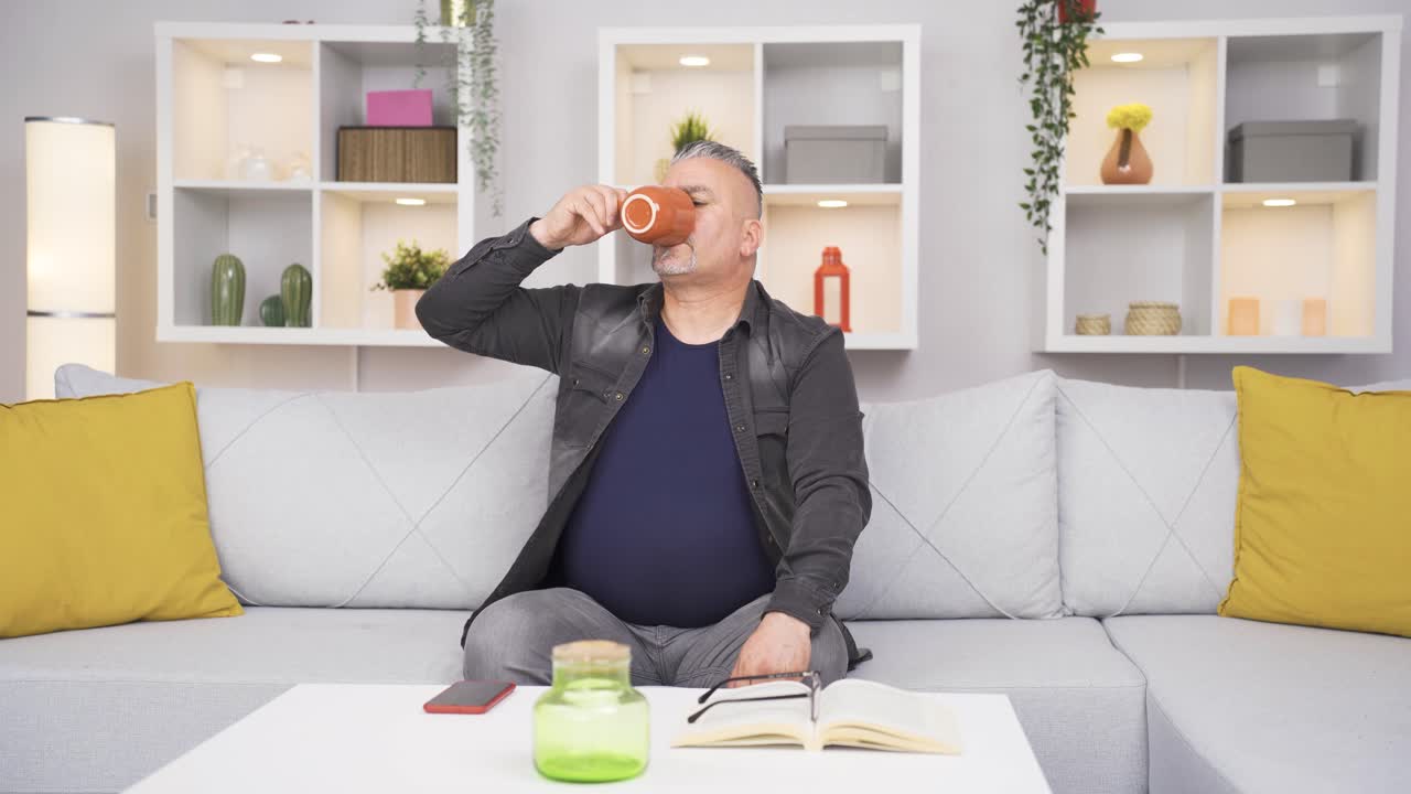 병든  ⁇ 은이는 물을 많이 마신다.